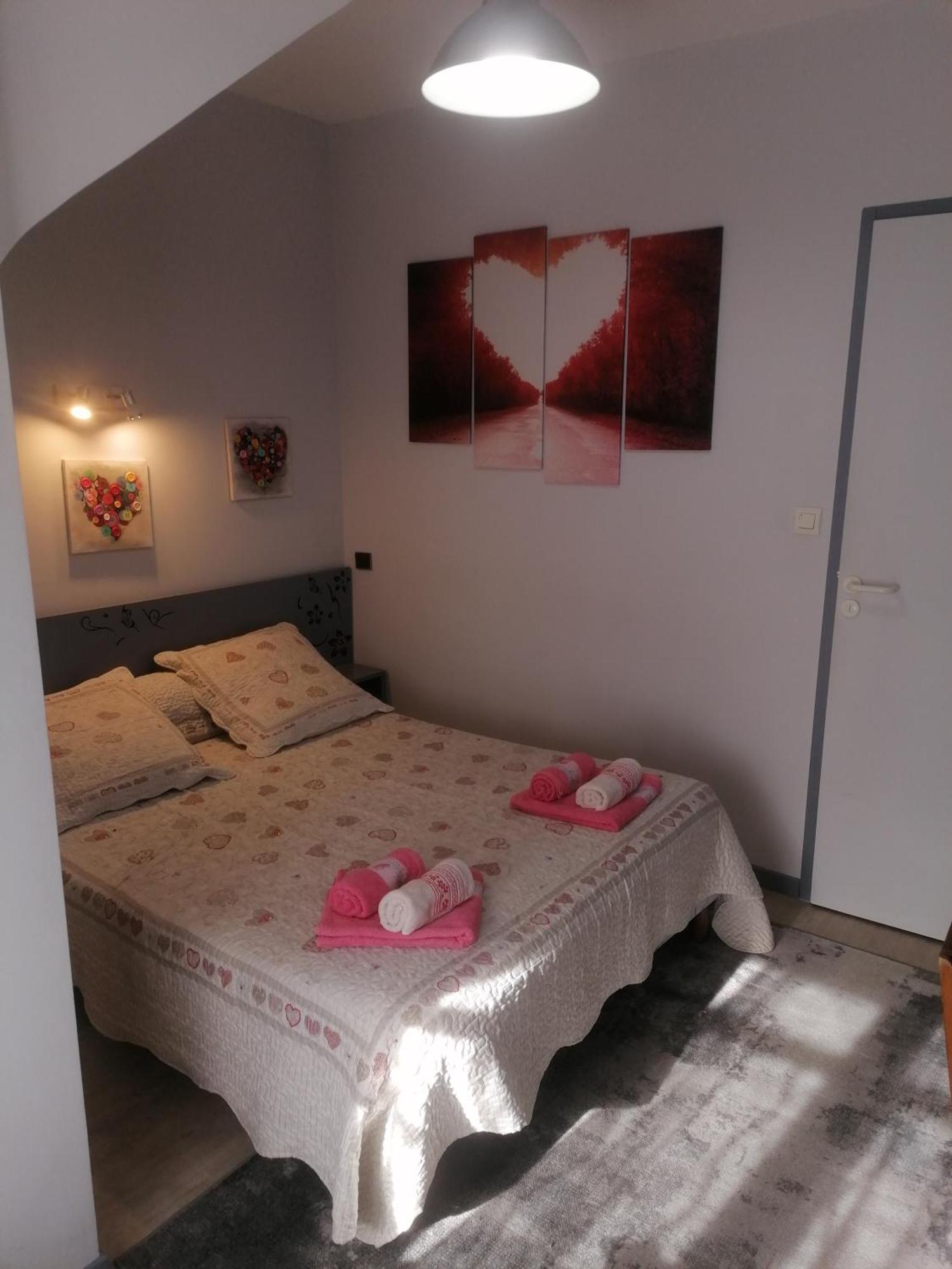 Chambres D'Hotes L'Astazou 가르바니 외부 사진
